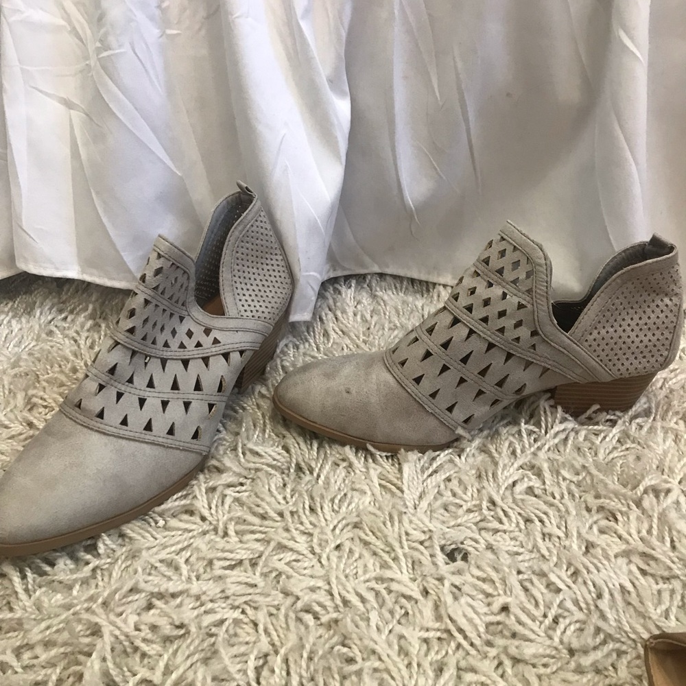 Grey Patterned Booties